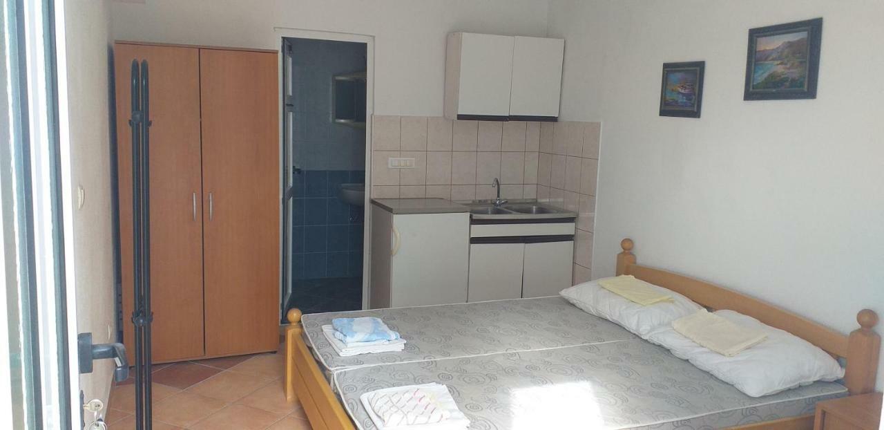 Studio Apartmani Sehic Krvavica Eksteriør bilde